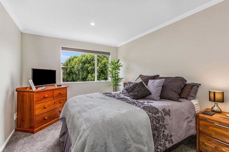 Photo of property in 13b Peterhouse Street, Tawa, Wellington, 5028