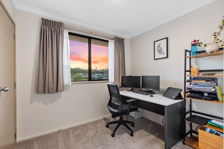 Photo of property in 168 Waterside Drive, Pyes Pa, Tauranga, 3112