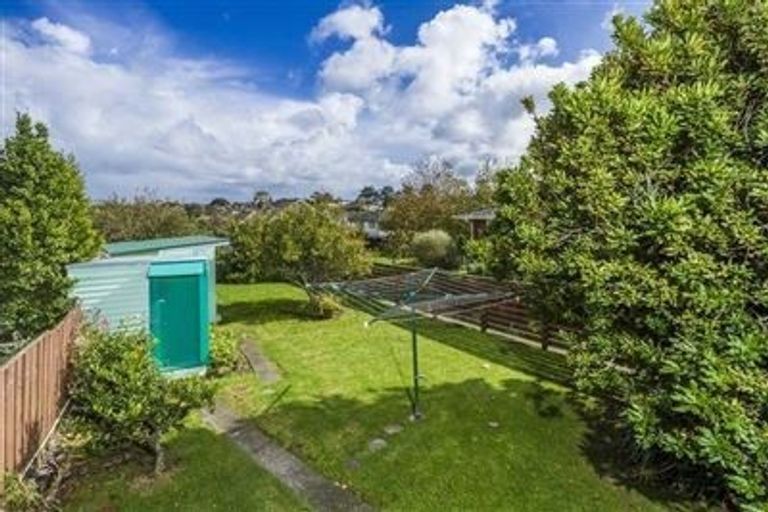 Photo of property in 17a Fraser Road, Narrow Neck, Auckland, 0624