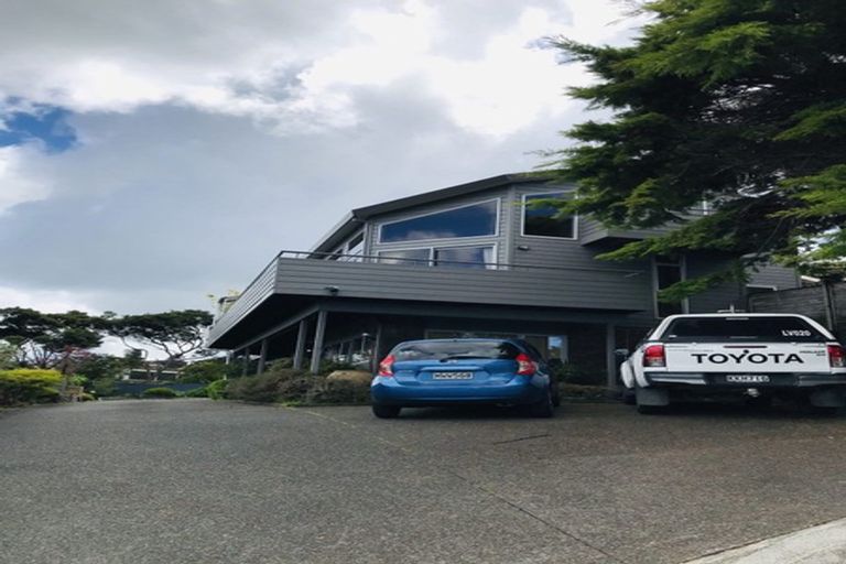 Photo of property in 86 Hadfield Street, Beach Haven, Auckland, 0626