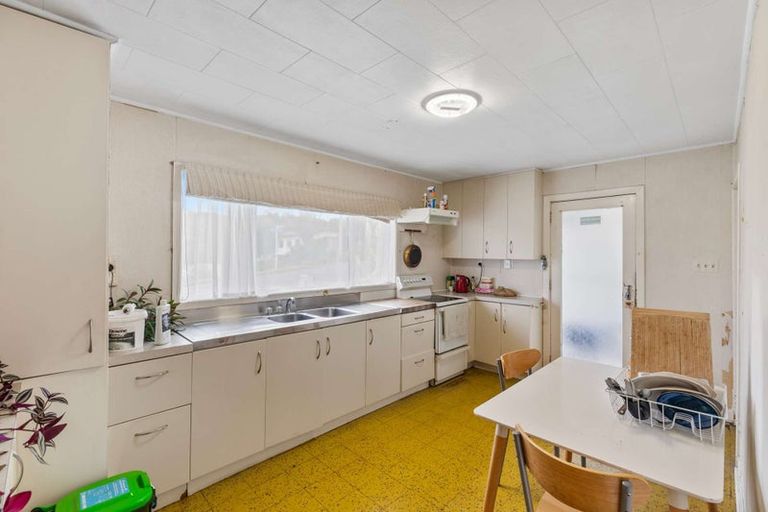 Photo of property in 116 Island Bay Road, Beach Haven, Auckland, 0626