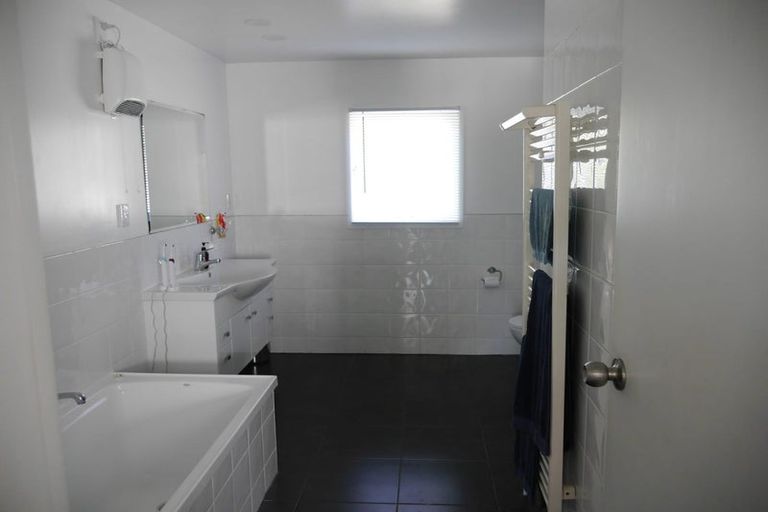 Photo of property in 17 Raniera Place, Springfield, Rotorua, 3015