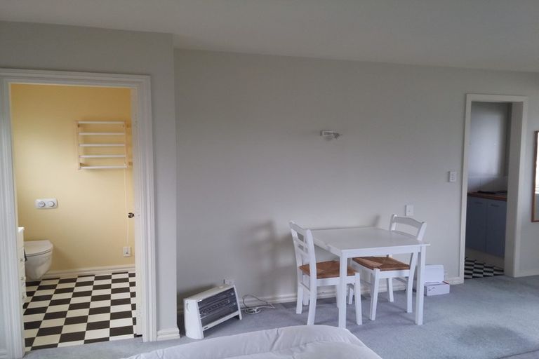 Photo of property in 28 Talavera Terrace, Kelburn, Wellington, 6012