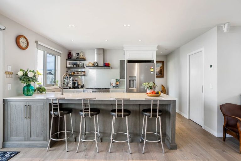 Photo of property in 229a Ocean Road, Whangamata, 3620