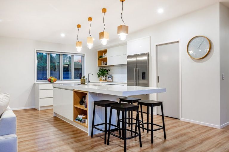 Photo of property in 136 Endeavour Drive, Whitby, Porirua, 5024