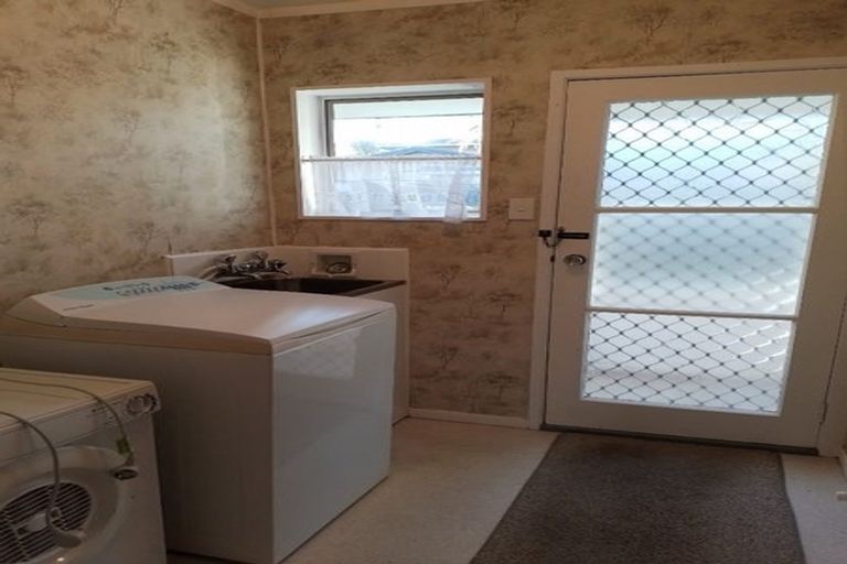 Photo of property in 38 Carlton Crescent, Te Kamo, Whangarei, 0112