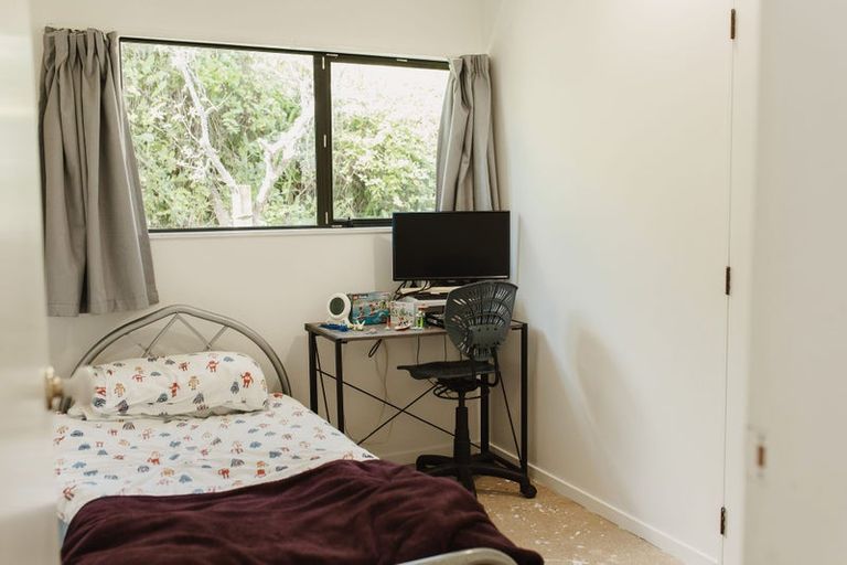 Photo of property in 89 Kakariki Grove, Waikanae, 5036