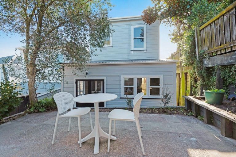 Photo of property in 18 Dawson Street, Berhampore, Wellington, 6023