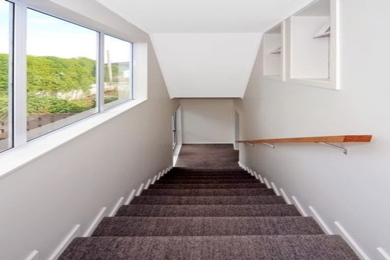 Photo of property in 4/155 Shakespeare Road, Milford, Auckland, 0620