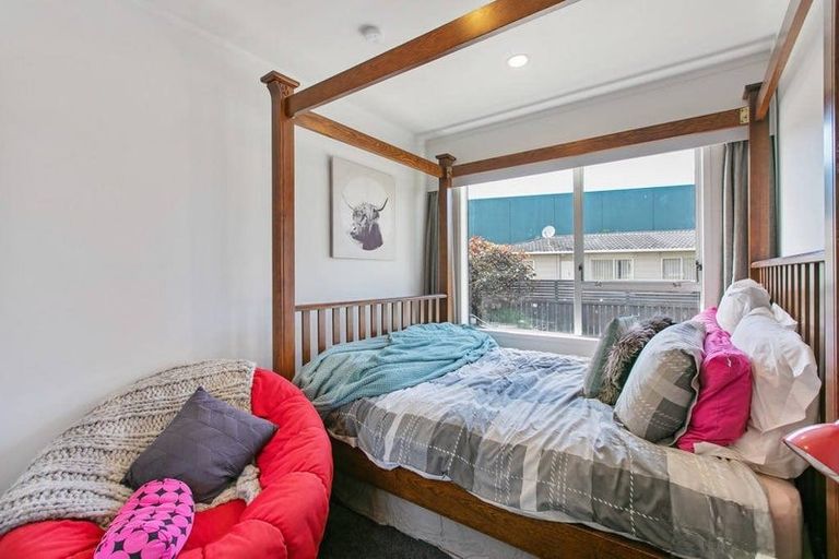 Photo of property in 2/27 Waimana Road, Conifer Grove, Takanini, 2112