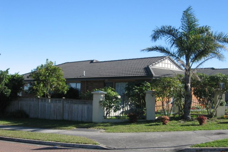 Photo of property in 1 Sandwick Drive, Weymouth, Auckland, 2103