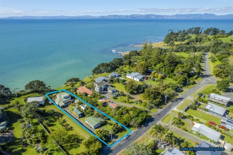 Photo of property in 63 Howard Road, Orere Point, Papakura, 2585