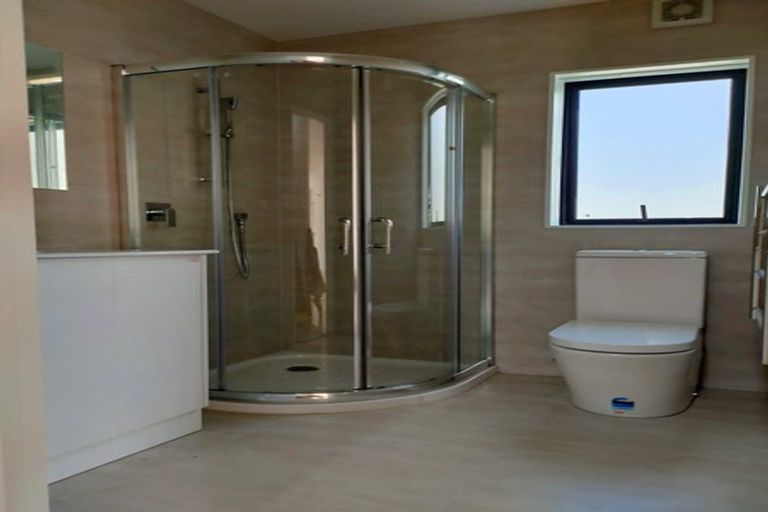 Photo of property in 47c Withers Road, Glen Eden, Auckland, 0602