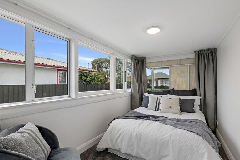 Photo of property in 33 Sylvan Street, Hillmorton, Christchurch, 8024