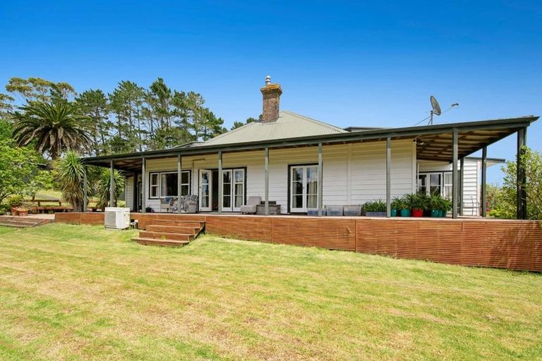 Photo of property in 245 Anderson Road, Helensville, 0875