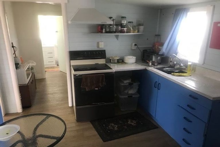 Photo of property in 140 Shakespeare Street, Leamington, Cambridge, 3432