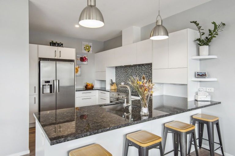 Photo of property in 24 College Drive, Paraparaumu, 5032