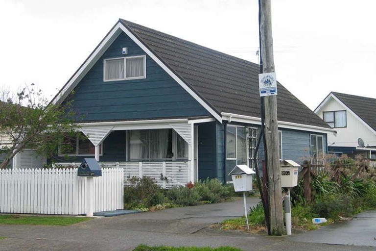 Photo of property in 1/27 Awamutu Grove, Waiwhetu, Lower Hutt, 5010