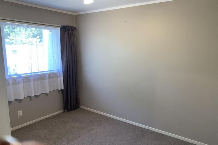 Photo of property in 1/17 Ballater Place, Highland Park, Auckland, 2010