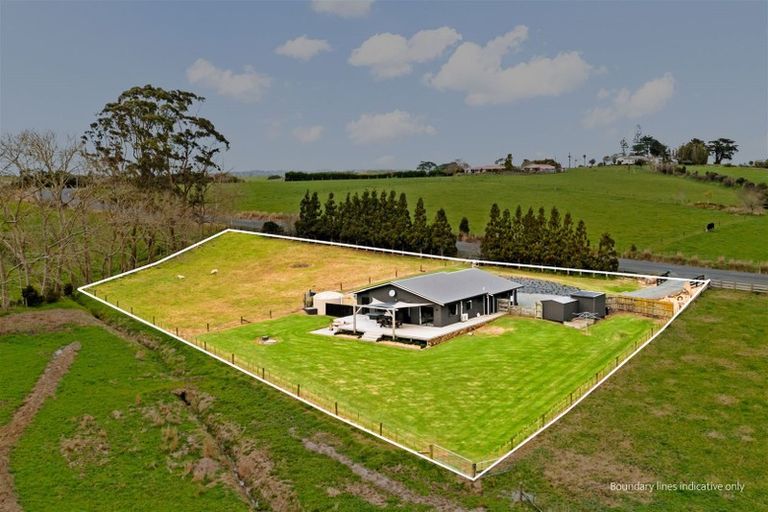 Photo of property in 887 Three Mile Bush Road, Ruatangata West, Kamo, 0185