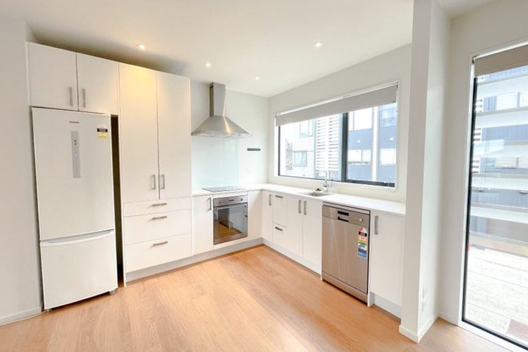 Photo of property in 38 Memorial Park Lane, Hobsonville, Auckland, 0618