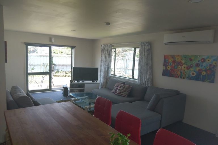 Photo of property in 214 Grove Road, Mayfair, Hastings, 4122