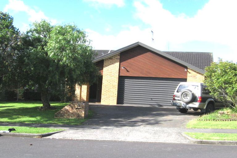 Photo of property in 94 Simmental Crescent, Somerville, Auckland, 2014