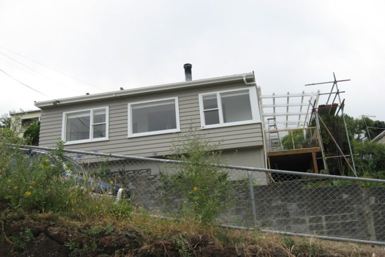 Photo of property in 18 Ripon Street, Lyttelton, 8082