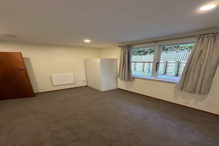 Photo of property in 9 Bird Grove, Stokes Valley, Lower Hutt, 5019