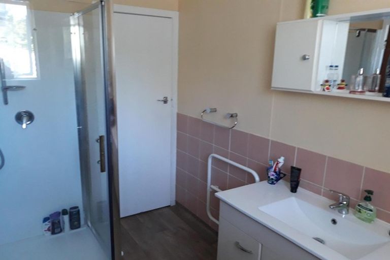 Photo of property in 2/8 Rosebank Terrace, Stoke, Nelson, 7011