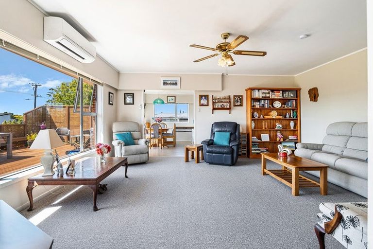 Photo of property in 48 Tapu Road, Huapai, Kumeu, 0810