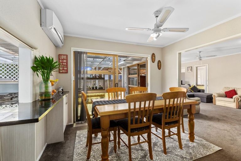 Photo of property in 6 Suwyn Place, Weymouth, Auckland, 2103