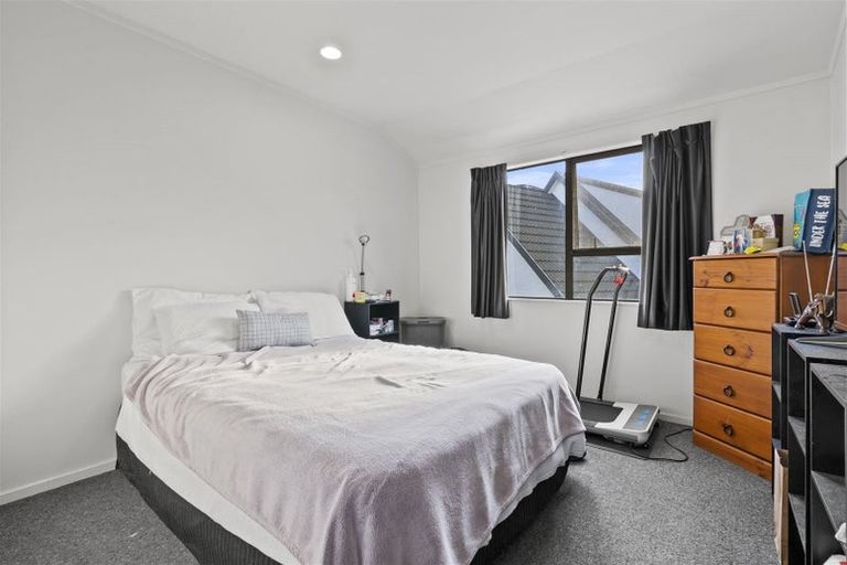 Photo of property in 1/20 Lowburn Place, Clover Park, Auckland, 2019