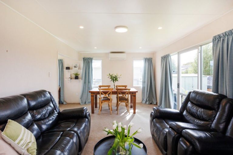 Photo of property in 12 Capri Place, Awapuni, Palmerston North, 4412