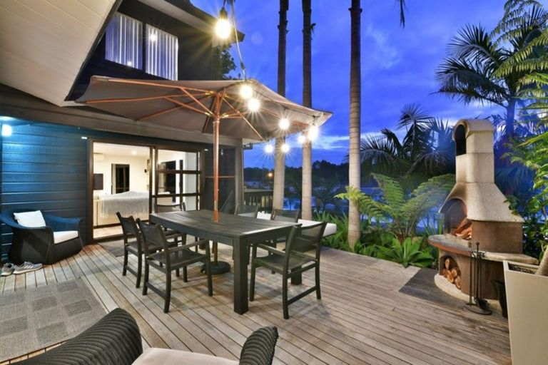 Photo of property in 258 Wade River Road, Wade Heads, Whangaparaoa, 0932