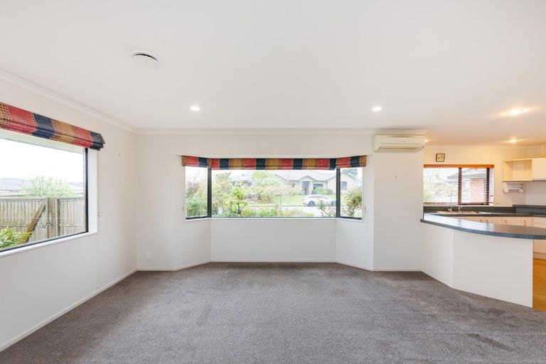 Photo of property in 31 Johnstone Drive, Fitzherbert, Palmerston North, 4410