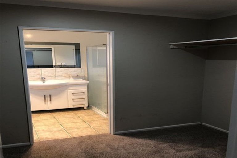 Photo of property in 33a Hamilton Road, Papatoetoe, Auckland, 2025