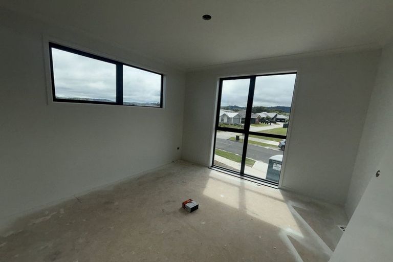 Photo of property in 15a Rose Leigh Drive, Cambridge, 3434
