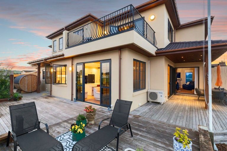 Photo of property in 166 Oriental Parade, Papamoa Beach, Papamoa, 3118