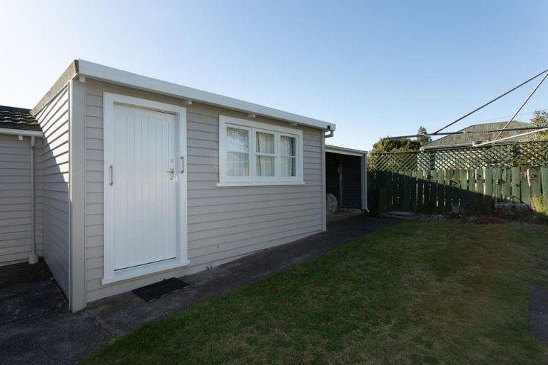 Photo of property in 24 Chamberlain Street, Dannevirke, 4930