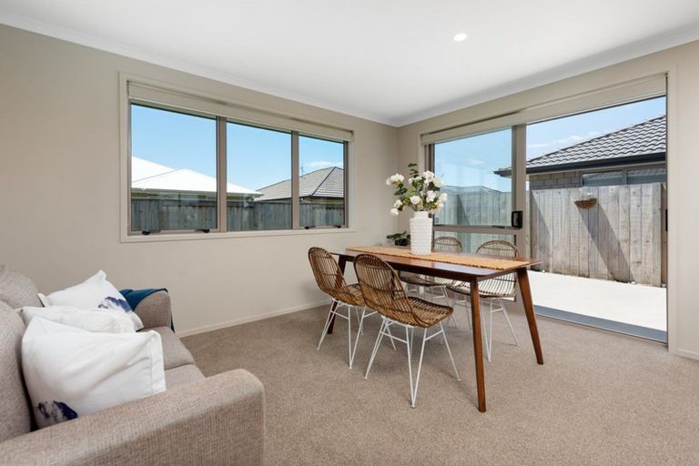 Photo of property in 12 Oka Street, Papamoa Beach, Papamoa, 3118