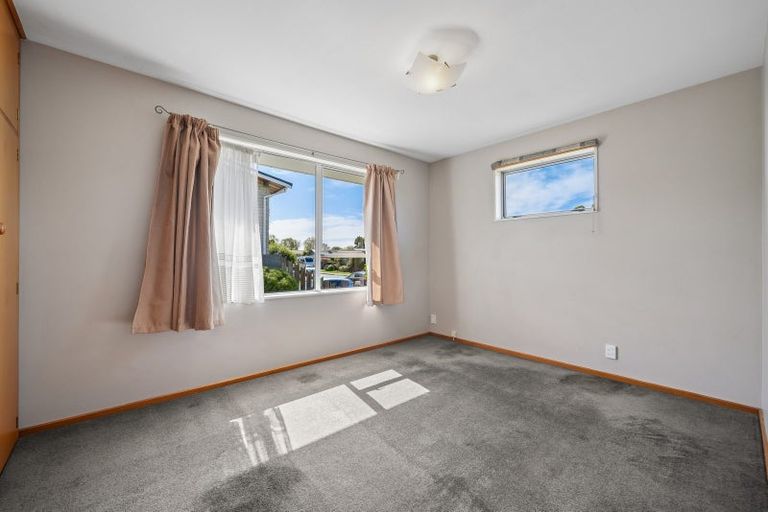 Photo of property in 1 Birdling Place, Halswell, Christchurch, 8025
