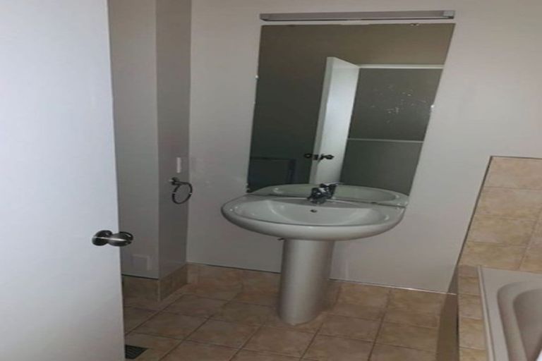 Photo of property in 6/44 Carlos Drive, Flat Bush, Auckland, 2016