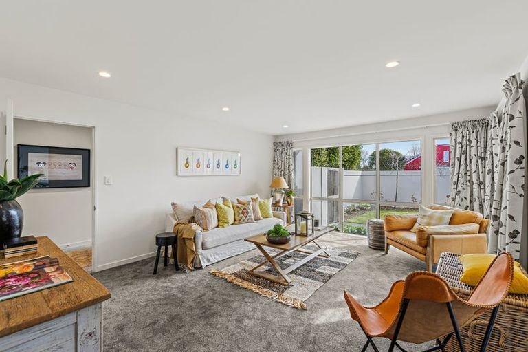 Photo of property in 152 Avonhead Road, Avonhead, Christchurch, 8042