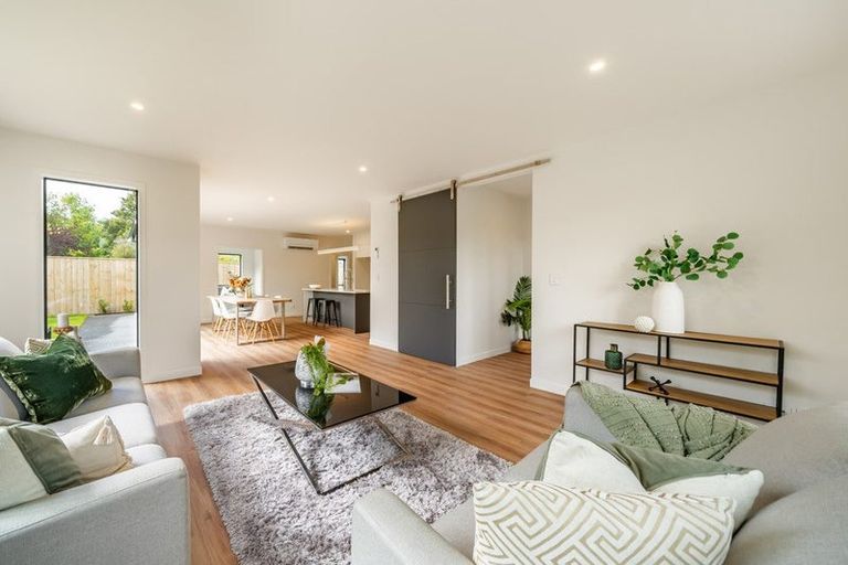 Photo of property in 47c Heretaunga Square, Silverstream, Upper Hutt, 5019