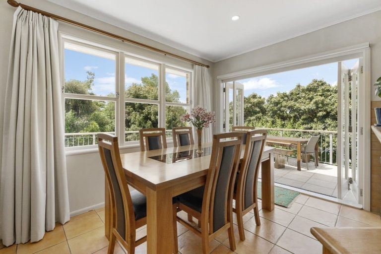 Photo of property in 99 Lake Crescent, Hamilton Lake, Hamilton, 3204