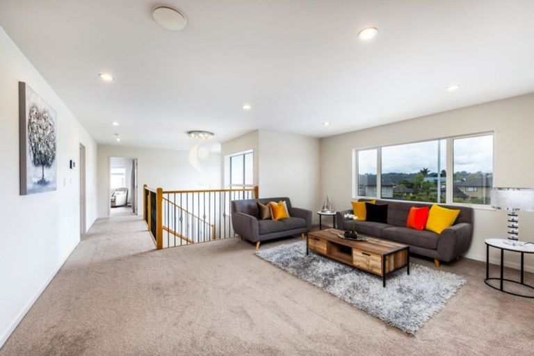 Photo of property in 64 Huntington Park Drive, Greenhithe, Auckland, 0632