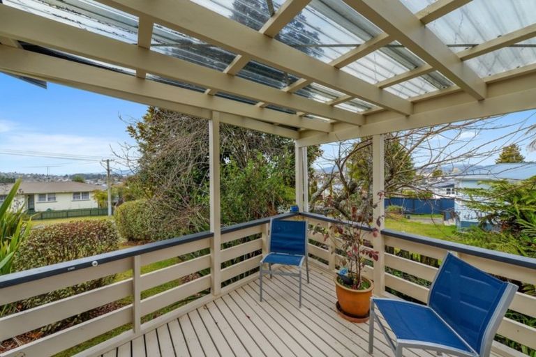 Photo of property in 2 Teal Place, Selwyn Heights, Rotorua, 3015