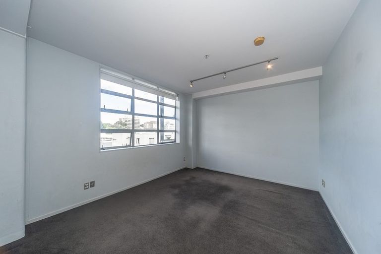 Photo of property in Vespa Apartments, 303/20 Hanson Street, Mount Cook, Wellington, 6021