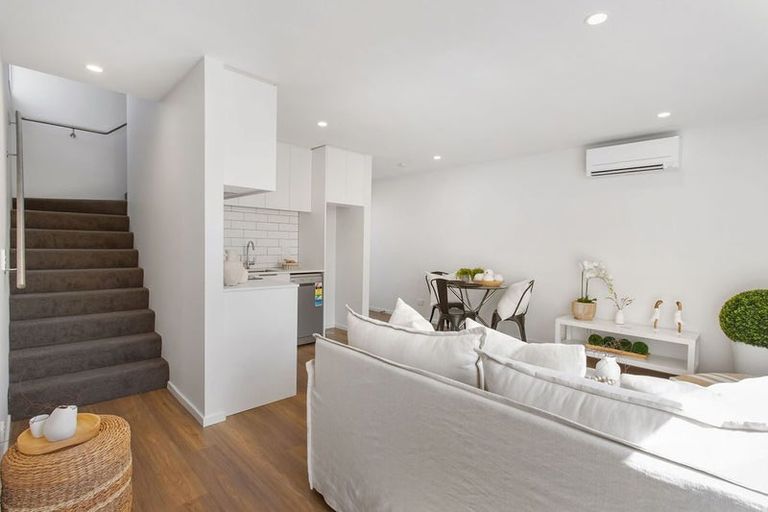 Photo of property in 5/69 Wychbury Street, Spreydon, Christchurch, 8024